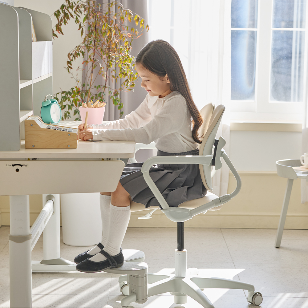 [N배송]듀오백 밀키에코 MIECO 초등학생 어린이 안심원단 아동의자 (발받침+스탑캐스터)