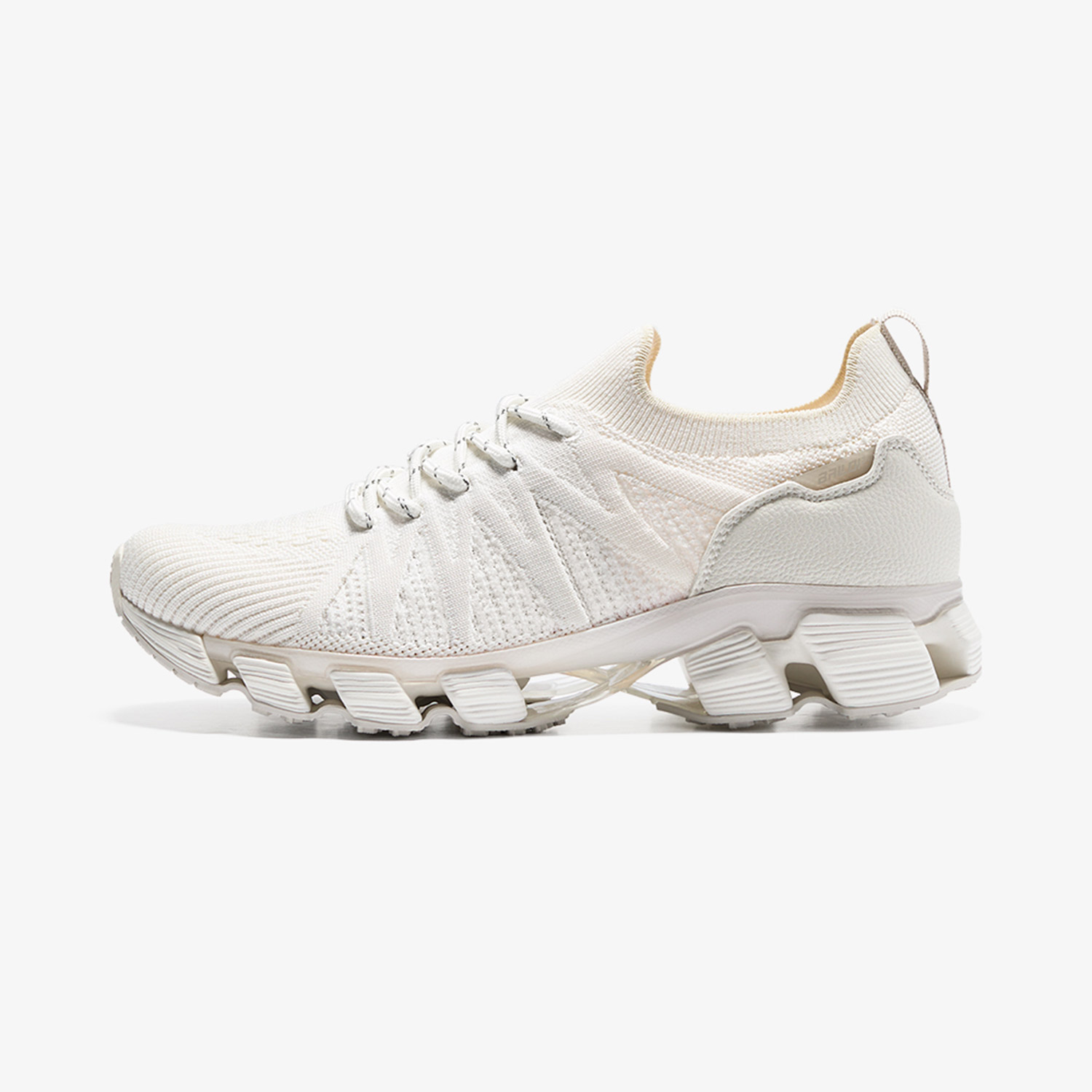 밸롭 티바트 아티보OG 워킹화