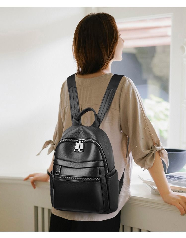 소가죽 여성백팩 대용량으로 노트북 수납 가능한 경량 가방 출퇴근용 대학생용 데일리 가방 이미지 7