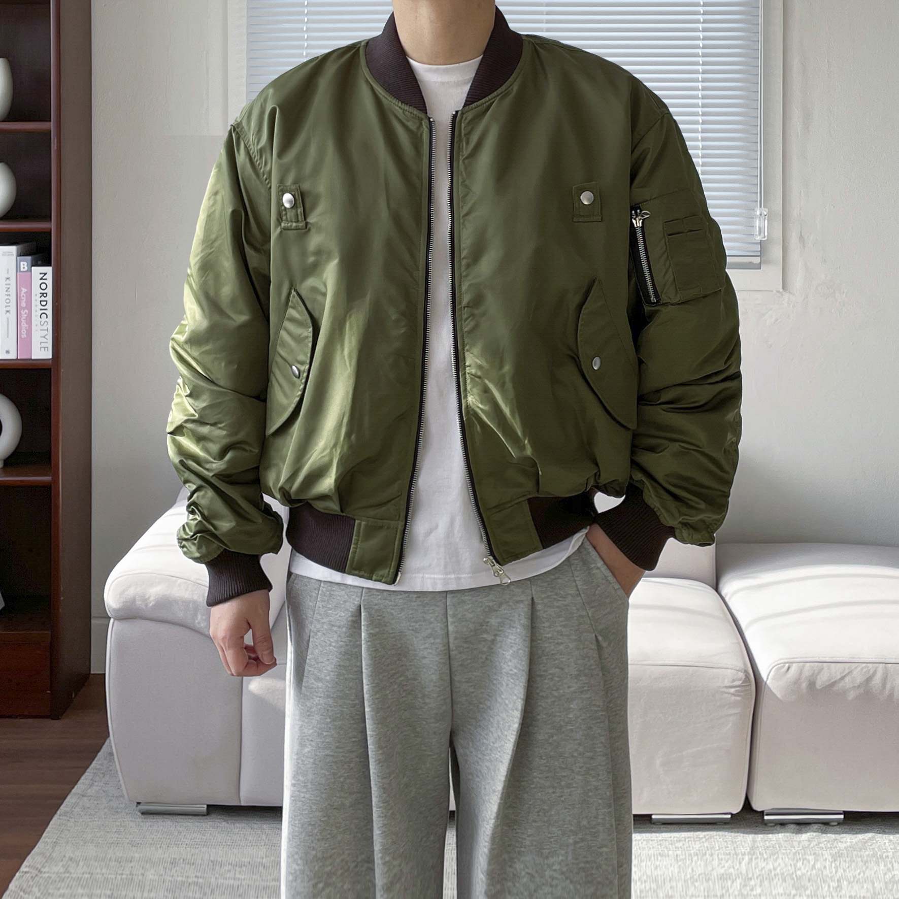 남자 숏패딩 투웨이 셔링 겨울 MA-1 항공 패딩 점퍼 봄버 자켓 2color - 상세 이미지 3