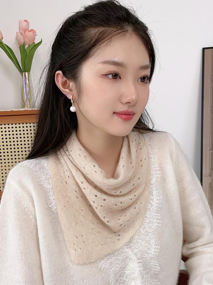 머플러 고비 베이직 어머니 스카프 어깨 삼각 펀칭 블루벨벳 - 상세 이미지 3