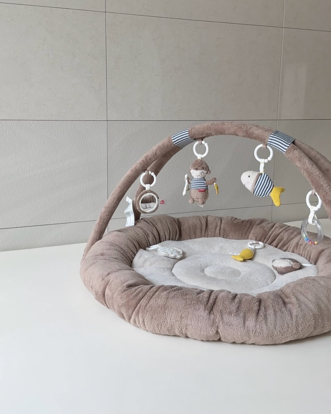 베이비펜 수달 아기 체육관 플레이 매트