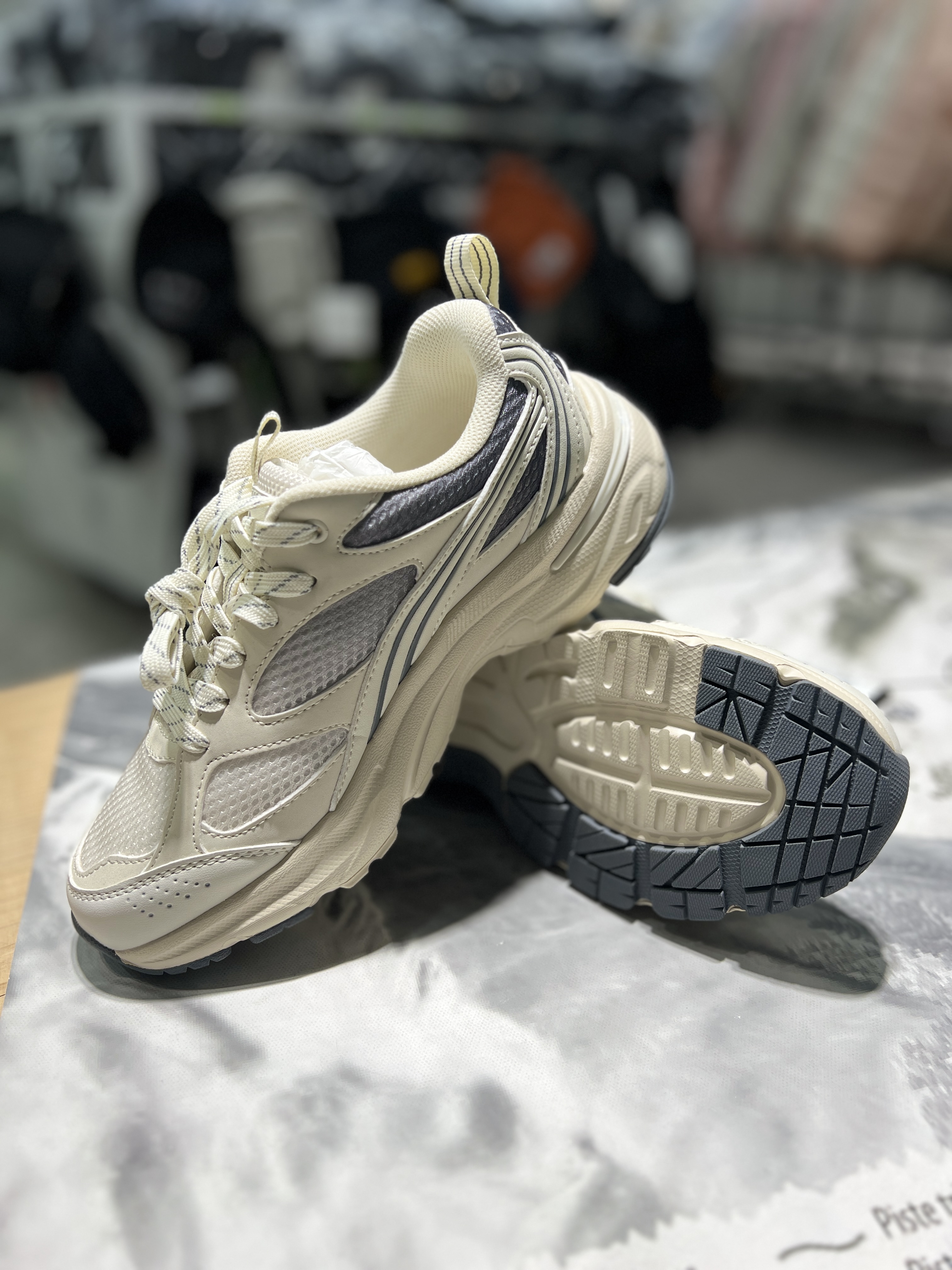 아이더 남녀 공용 가벼운 워킹화 통풍 메쉬 운동화 US25N58