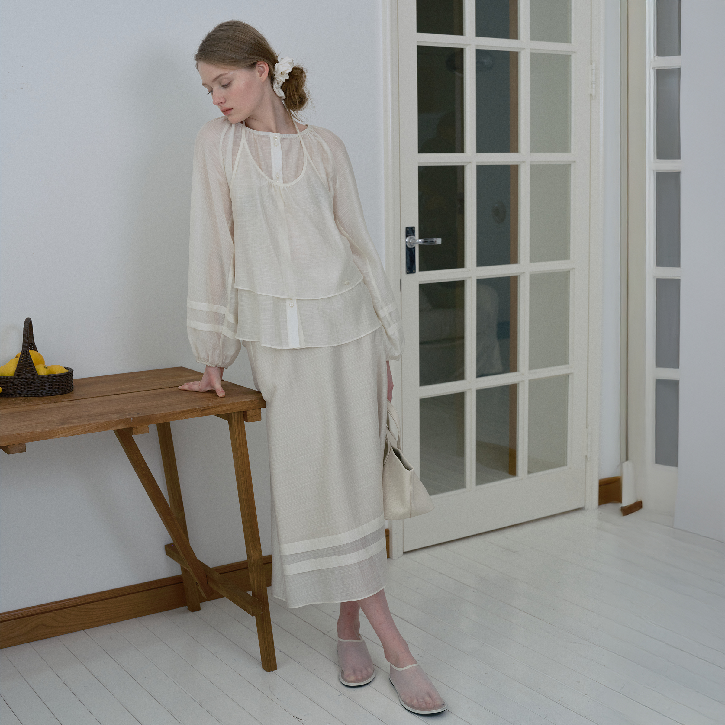 [네이버 단독][N도착보장][쥬시쥬디][SET] 시어 레이어링 블라우스 + 스커트 셋업 J1ST1N02 상세 이미지 4