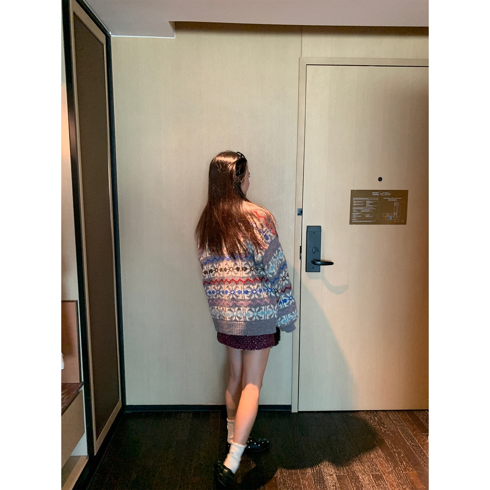 울혼방 라운드넥 가디건 오버핏 코위찬느낌 유니크 디자인 눈꽃패턴 컬러풀 그레이 이미지 6