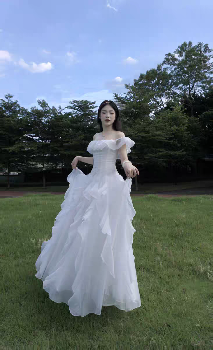 오프숄더 러플 시스루 브라이덜 촬영 셀프웨딩원피스 - 상세 이미지 2