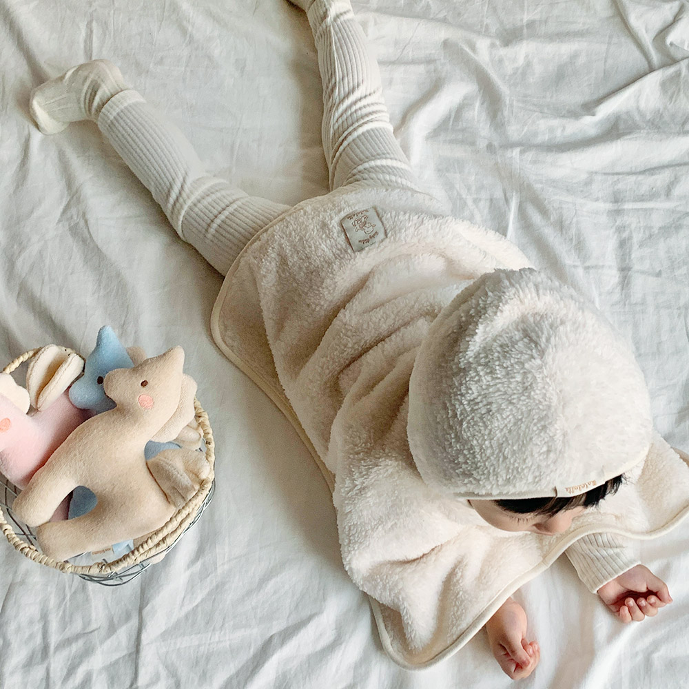 마롤로뜨 아기망토 후드 극세사블랭킷 담요 겨울 아기띠워머