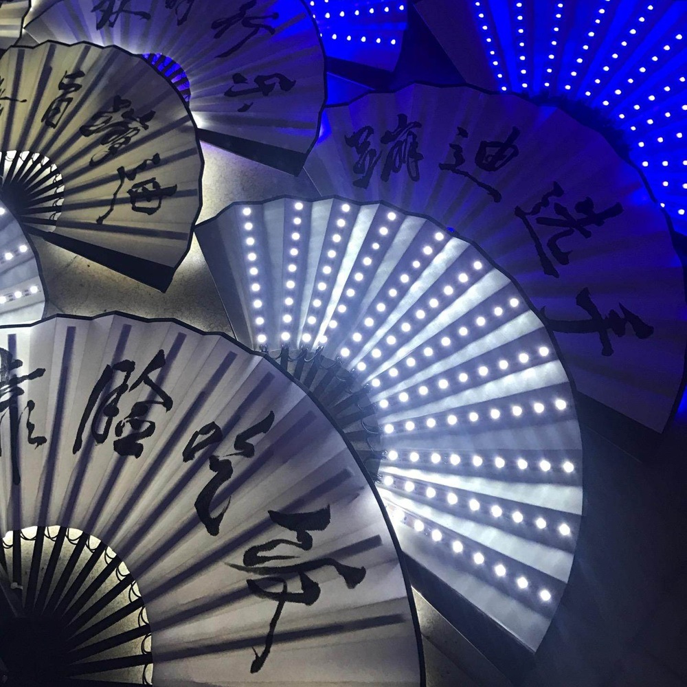 LED 부채 발광 접이식 휴대용 다채로운색상 무대공연 전통무용 KPOP응원 야광손부채 - 상세 이미지 3