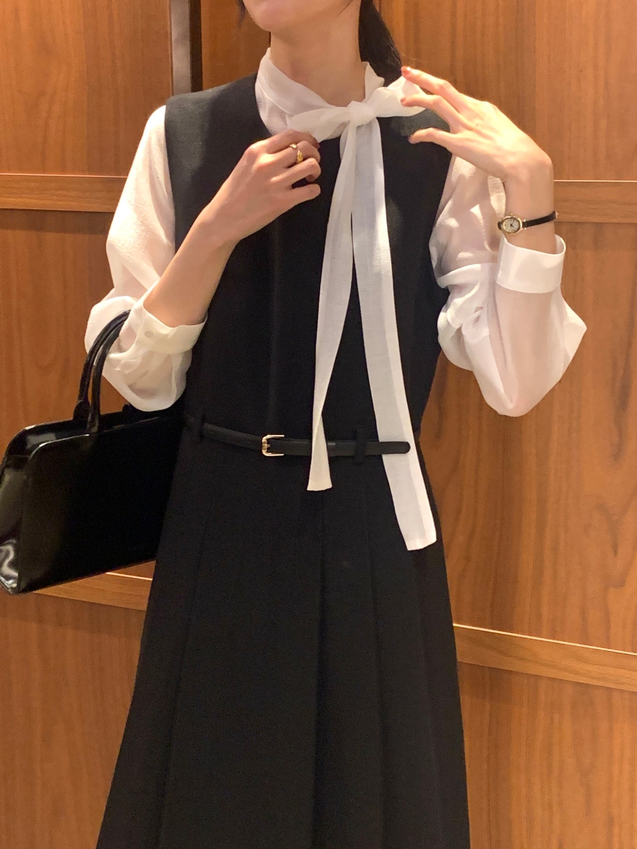 [벨트 별도] 오버무드 플리츠 레이어드 하객룩 오피스룩 미디 나시 뷔스티에 원피스 - 상세 이미지 2
