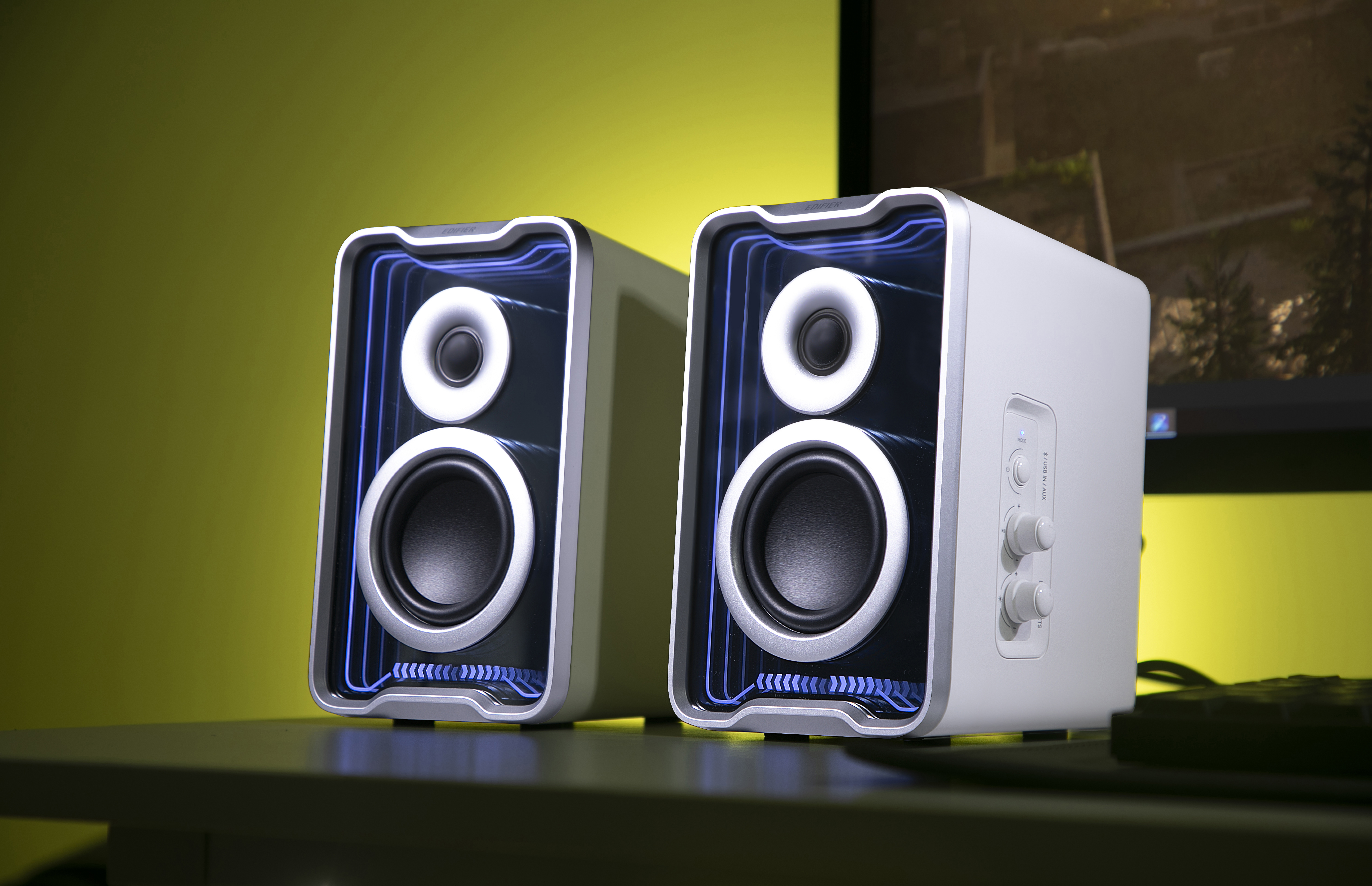 [EDIFIER] QR30 액티브 멀티 미디어 블루투스 스피커 30W 화이트 제품 이미지