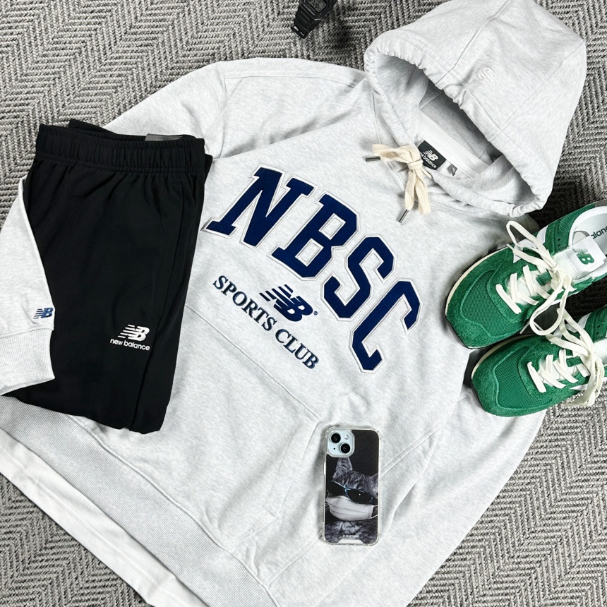뉴발란스 NBSC 면 후드티 세미 오버핏 라이트그레이 - 상품 이미지