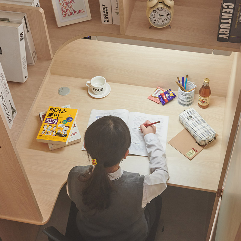 e스마트 무아르 프리미엄 1인 가정용 독서실책상 H1600