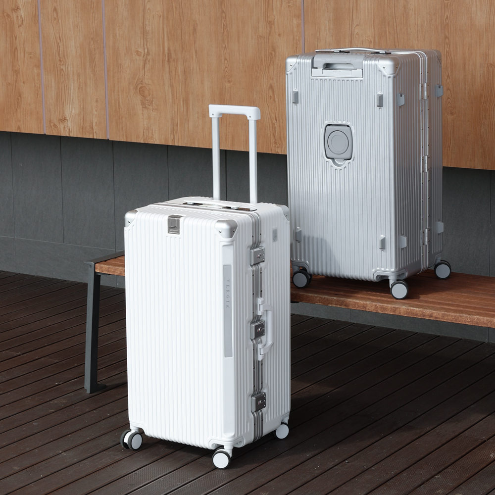 베르지아 폴리카보네이트 여행용 캐리어 (20,24,28인치) 제품 이미지