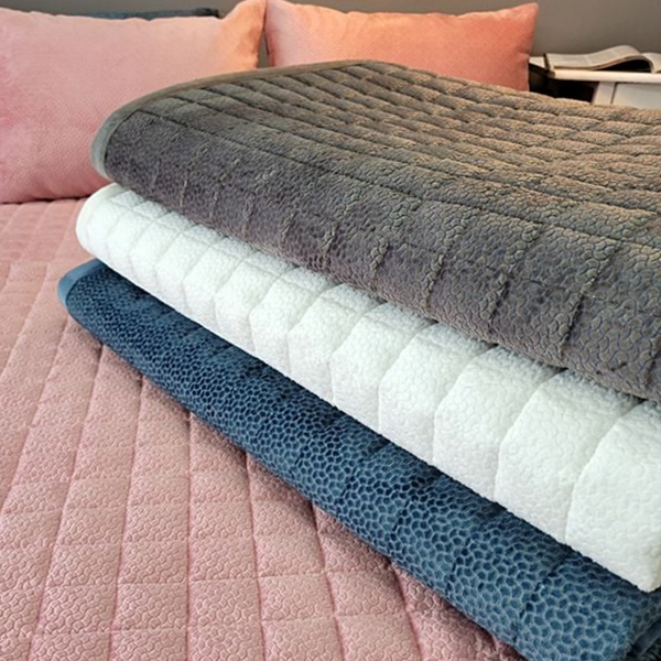 도톰한 겨울 극세사 패드 침실용 겨울 침구 패드 사계절 침대