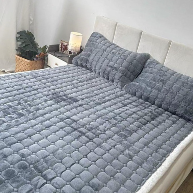겨울 따뜻한 침대패드 벨벳 이불 매트리스 150x200cm 극세사 미끄럼방지