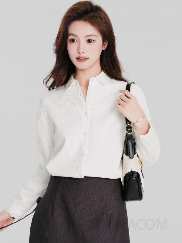 여성 데일리 루즈핏 따뜻한 기모 안감 베이직 셔츠 카라 포켓 긴팔 블라우스 오피스룩 출근룩 격식룩 정장 이너 상의 - 상세 이미지 4