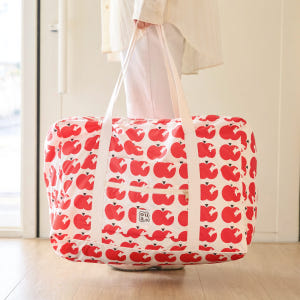 오우아스튜디오 낮잠 이불가방 어린이집 방수 캐리어 연결 애플레드 육아맘 솔직 후기 | 실사용 리뷰 - 상품 이미지 1