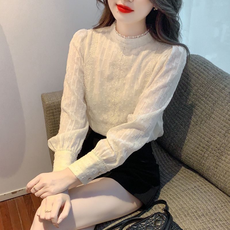 여성 페미닌 무드 레이스 배색 핀턱 도트 안감 기모 셔츠 블라우스 하객룩 출근룩 데일리 오피스룩 직장인 상의 - 상세 이미지 4