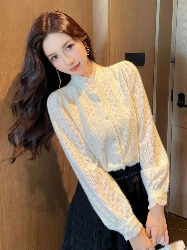여성 데일리 베이직 일자핏 기모 레이스 프릴 셔링 진주 버튼 셔츠 블라우스 오피스룩 출근룩 하객룩 단정한 페미닌 우아한 - 상세 이미지 5