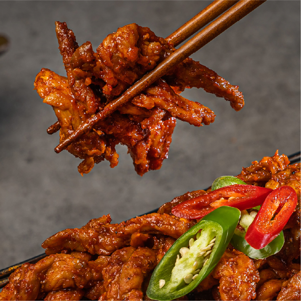야식플렉스 숯불 직화 매운 불 닭목살 200g 캠핑음식 밀키트 술안주 간편식 - 상품 이미지