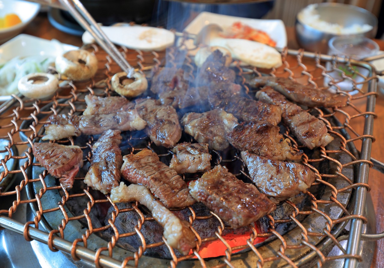 [투쁠 한우 오마카세 800g]입안에서 살살 녹는 고급 한우 /특별한 날을 위한 풍성한 맛 이미지 7