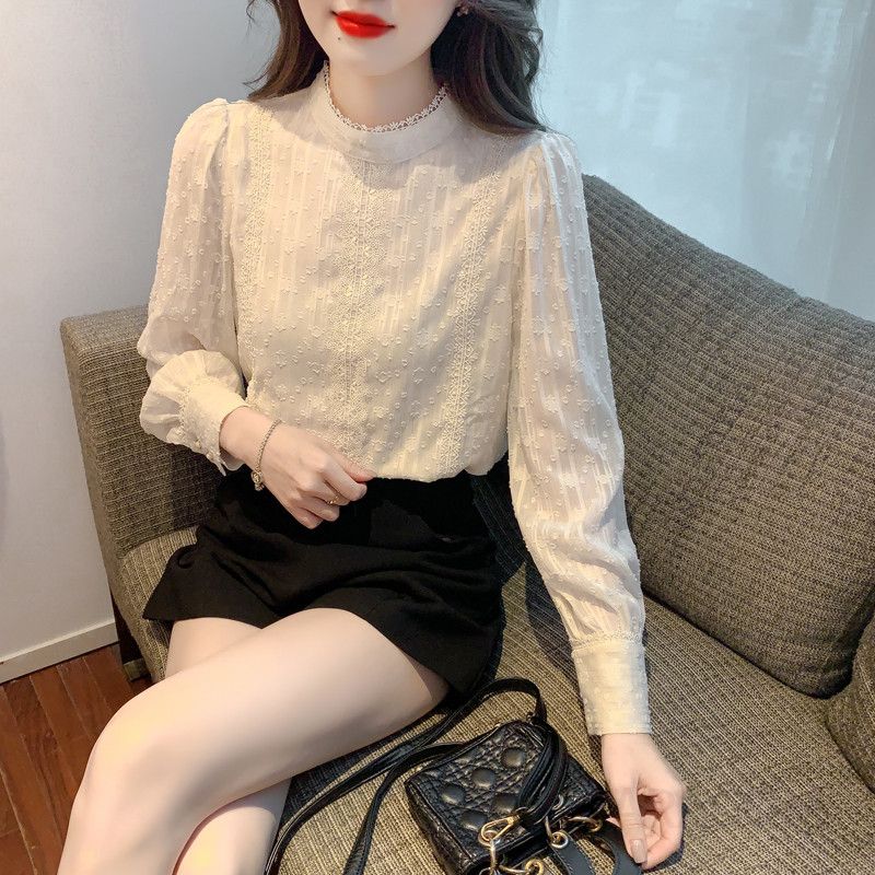 여성 페미닌 무드 레이스 배색 핀턱 도트 안감 기모 셔츠 블라우스 하객룩 출근룩 데일리 오피스룩 직장인 상의 - 상세 이미지 5