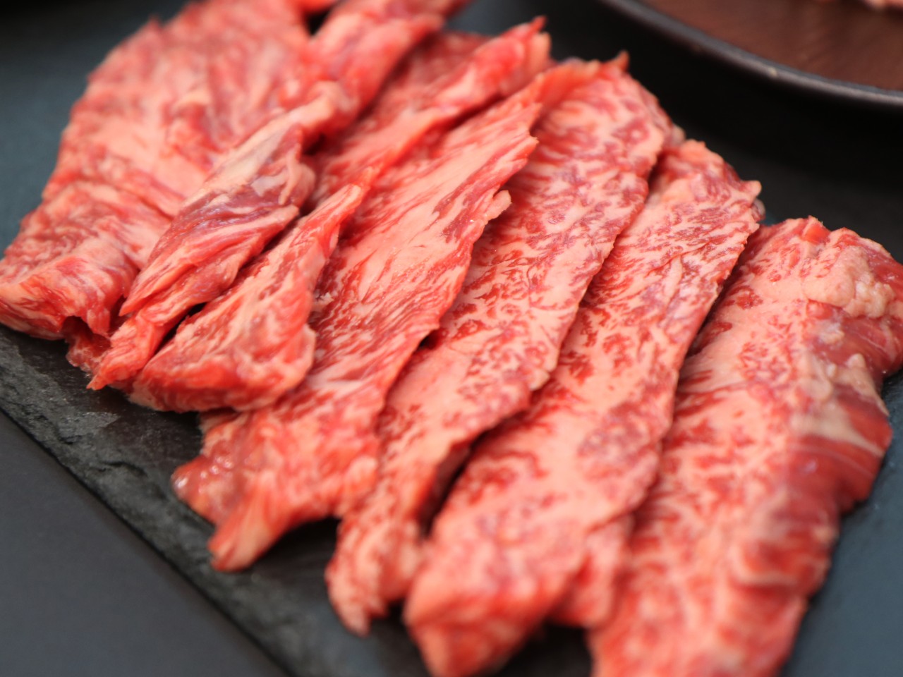 [투쁠 한우 오마카세 800g]입안에서 살살 녹는 고급 한우 /특별한 날을 위한 풍성한 맛 - 상세 이미지 3