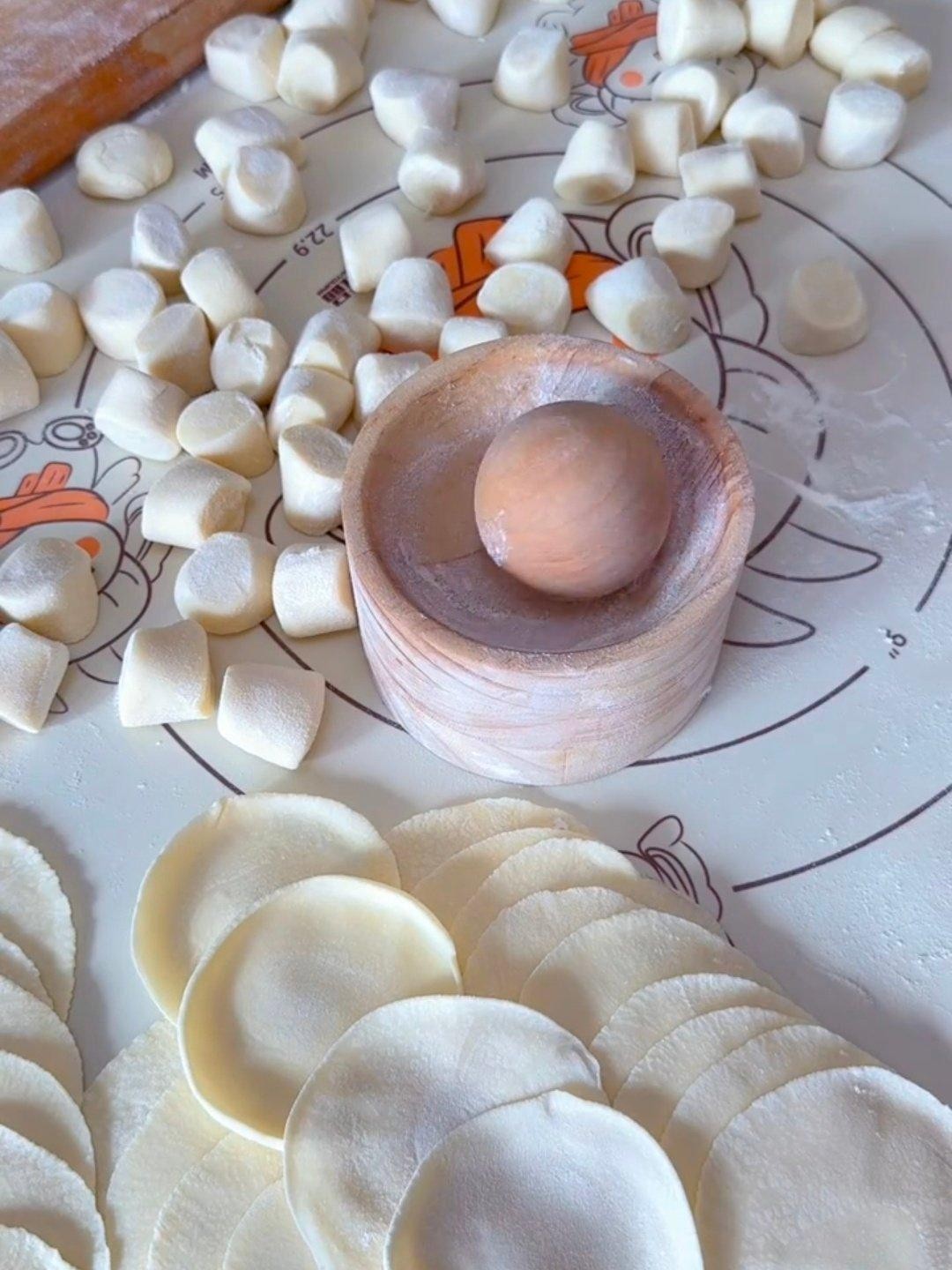 가정용 원형 만두피 만들기 나무 만두틀 논스틱 면피기 만두피 누름틀 1세트 이미지 3