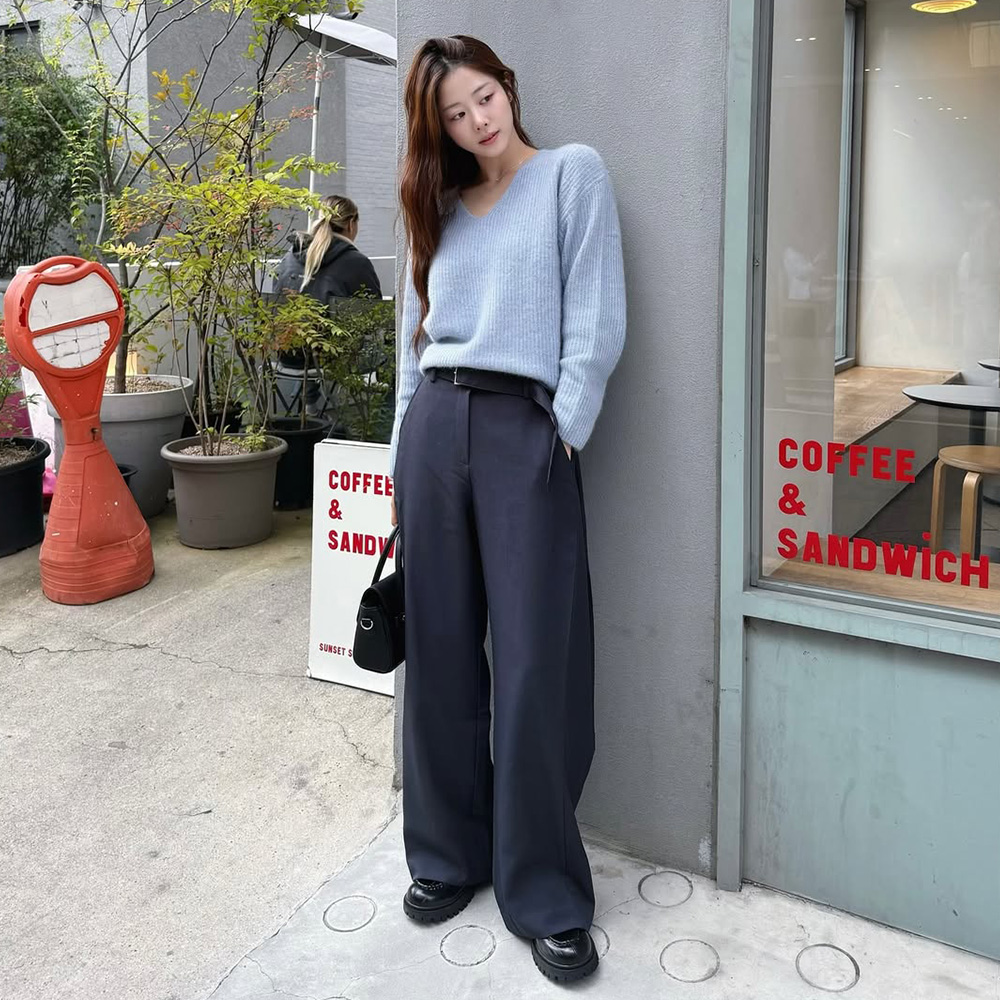 25FW 벨티드 튤립 커브드 팬츠 제품 이미지