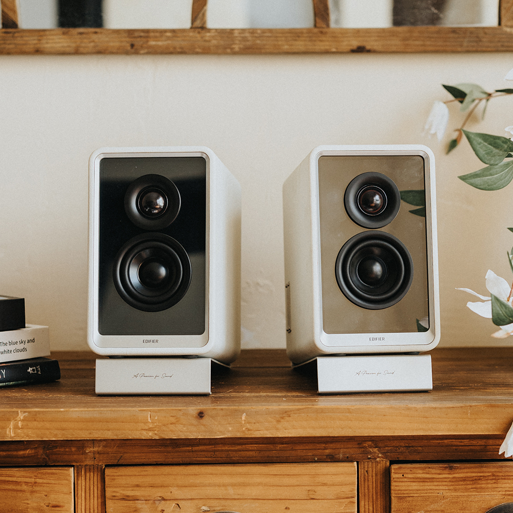 [EDIFIER] QR65 액티브 모니터 데스크탑 블루투스 스피커 화이트 제품 이미지