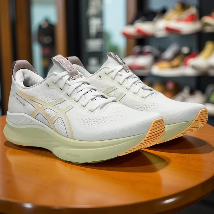 아식스 젤카야노32 스탠다드 남성 러닝화 운동화 화이트 1011C052.101