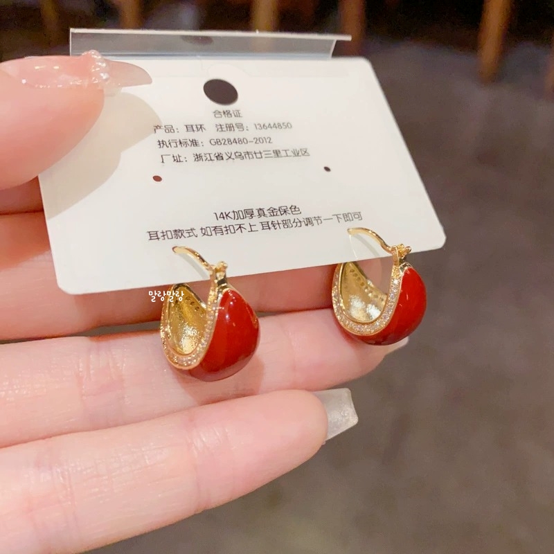 S925 레드 에폭시 볼륨 골드 라운드 큐빅 볼드 귀걸이 - 상세 이미지 4