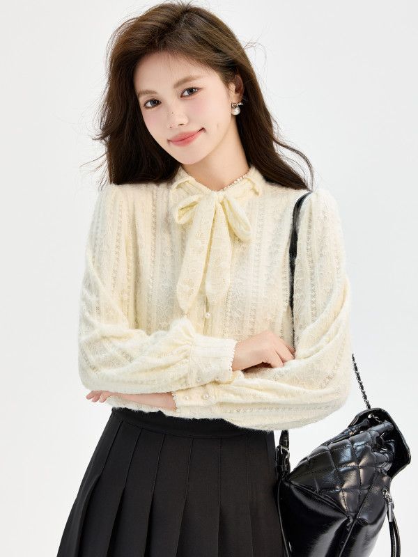 여성 페미닌 러블리 따뜻한 기모 레이스 리본 타이 진주 버튼 퍼프 소매 블라우스 오피스룩 하객룩 정장 이너 - 상세 이미지 4