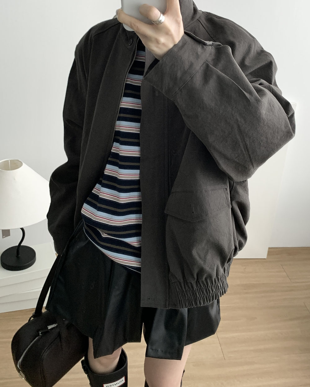 레더 하프 팬츠 플레어 A라인 3부 4부 핀턱 페이크레더 반바지 웨어링무드 (블랙) 이미지 6