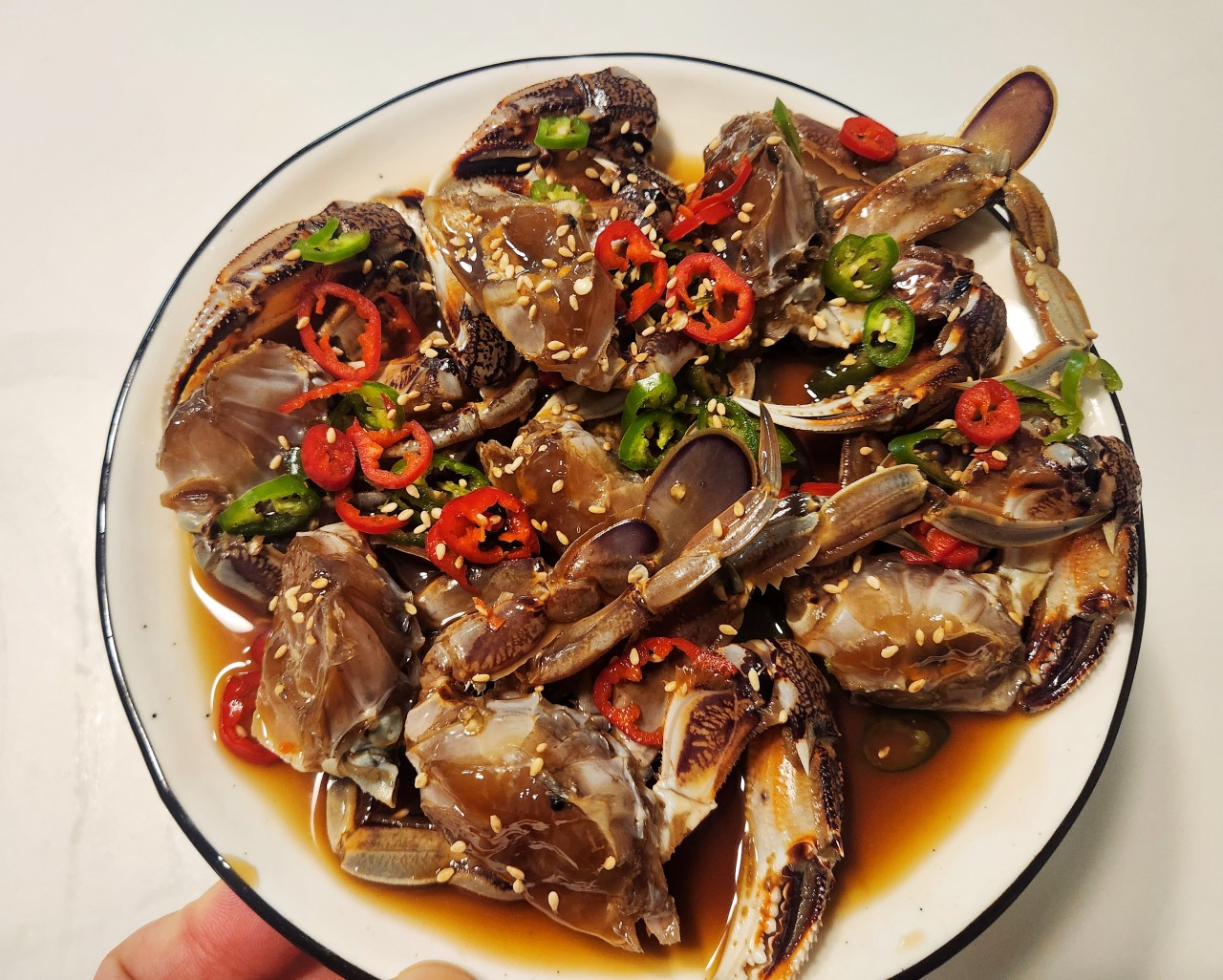 맛도리장터 껍질이 얇아 잘 씹히는 금게 간장게장 양념게장 - 상품 이미지