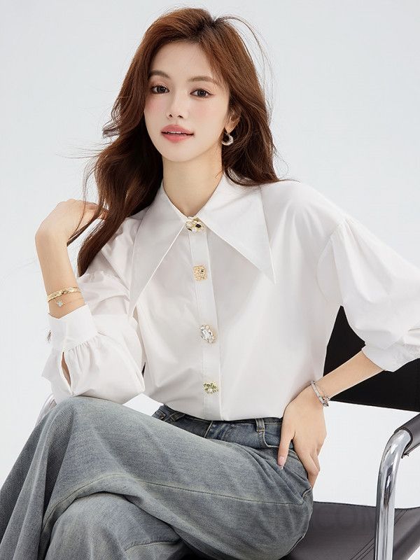 여성 데일리 오피스룩 루즈핏 폴리 빅카라 보석단추 긴팔 셔츠 블라우스 하객룩 출근룩 미니멀 무드 기본 화이트 셔츠 - 상세 이미지 3