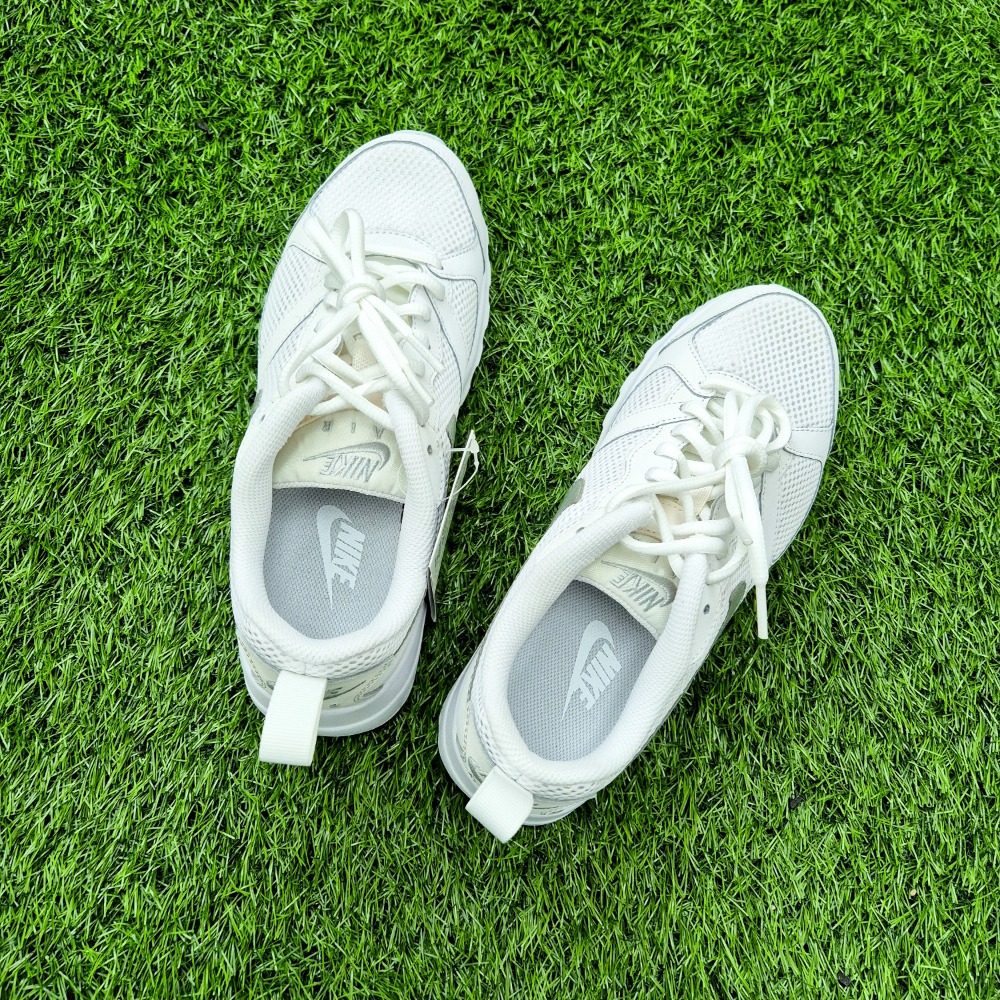 [옥의티] 나이키 에어맥스 뮤즈 여성 러닝화  654729-011 약간의 변색 이미지 6