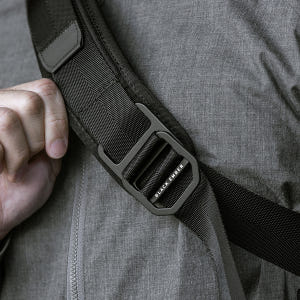 블랙엠버 GRIP SLING 9 슬링백 / 그립슬링9 크로스바디백 직장인... 솔직 후기 | 실사용자 리뷰 분석 - 상품 이미지 3