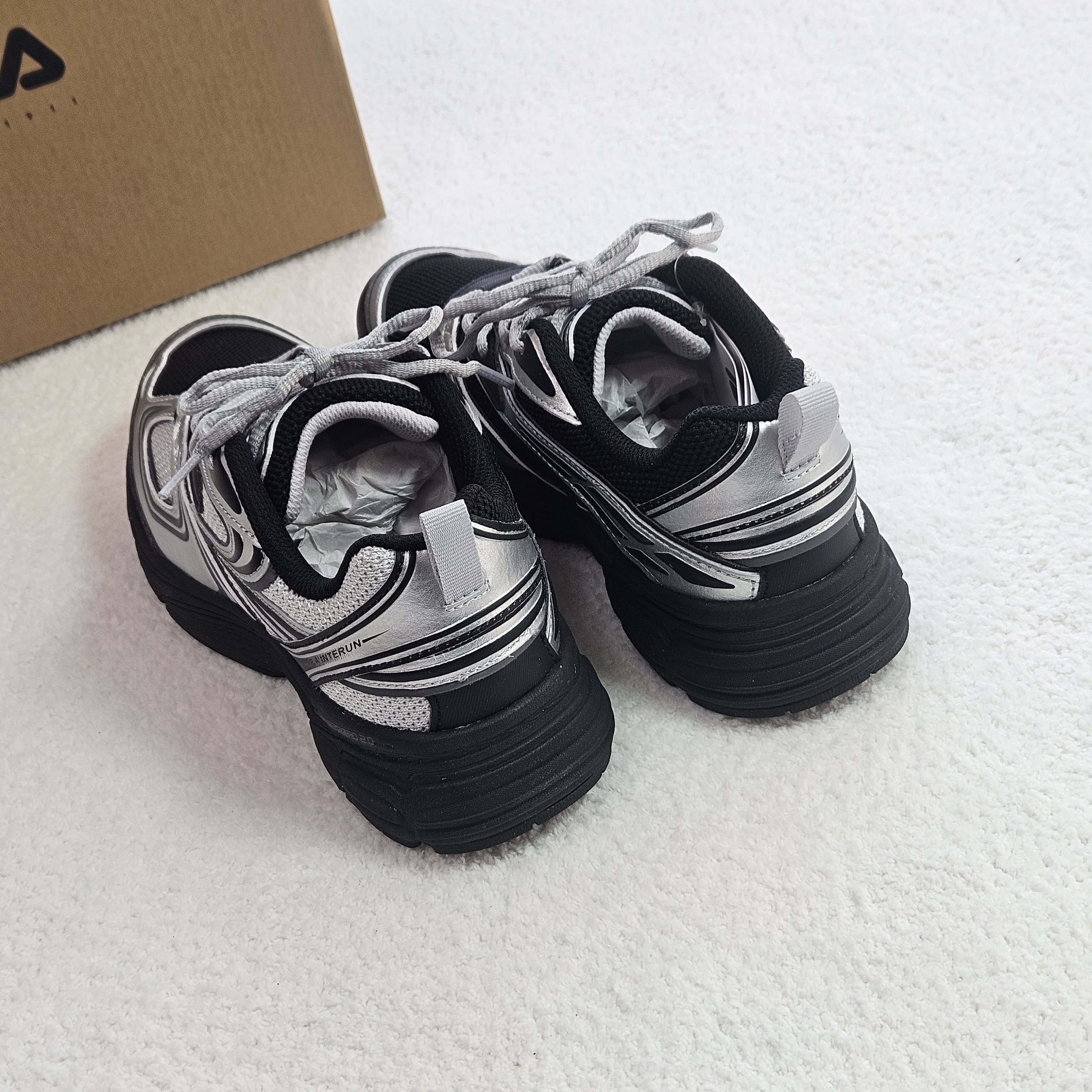 FILA 휠라 인터런 실버 핑크 1RM02699G-010 1RM02699G-651 - 상세 이미지 5