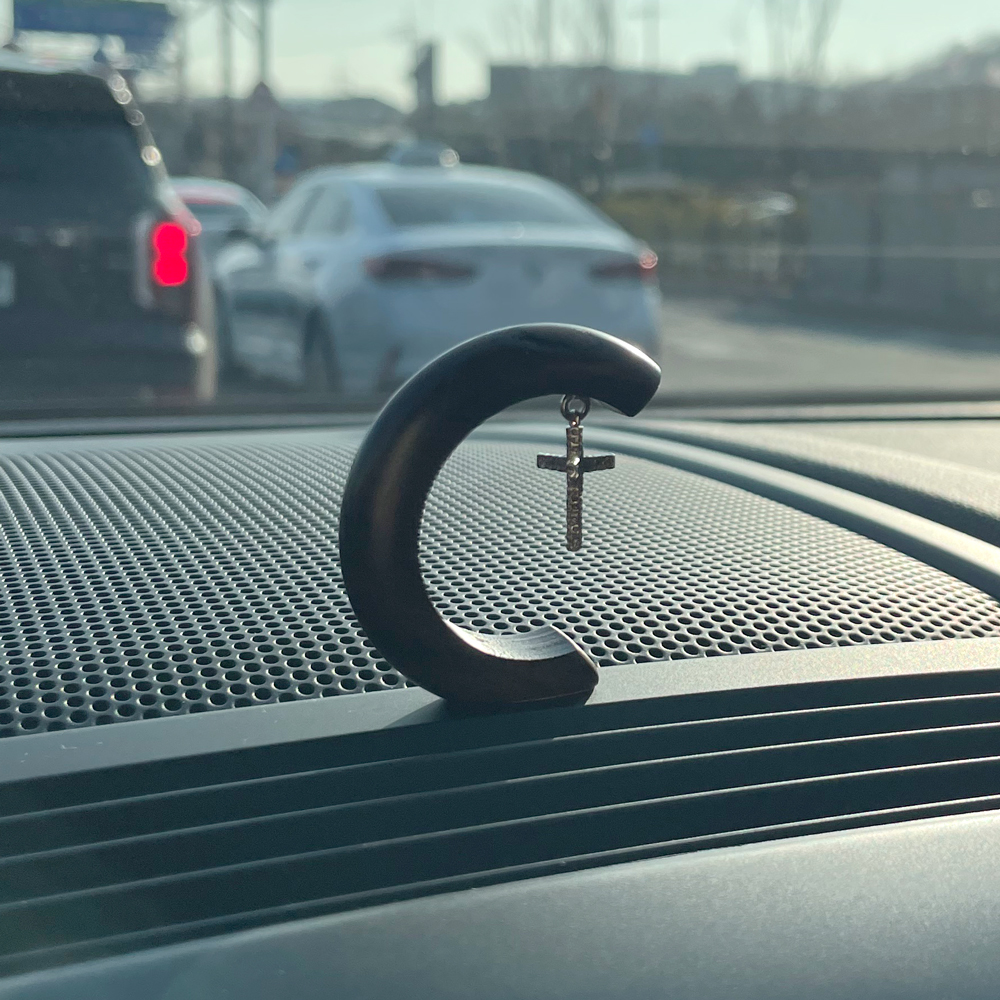 차량용십자가 탁상용 나무 십자가 원목 성당성물 교회선물/ 아임우드 심상무작가 장미목 C 상품 이미지