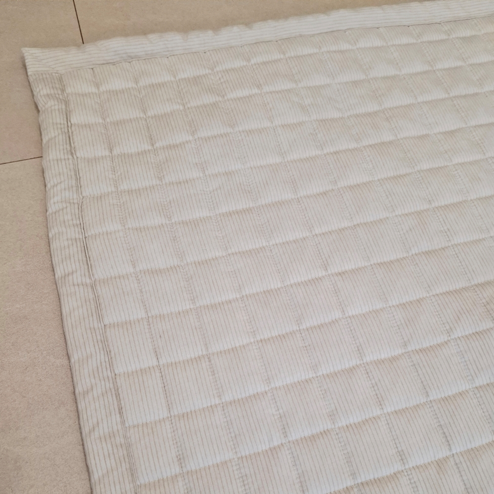 거실패드 국산 면카페트 누빔 논슬립 화이트 110x200