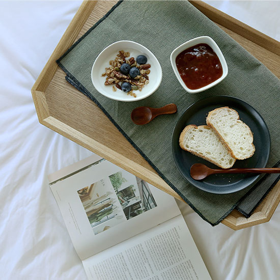 에라토 우딘 네추럴 미니 접이식 원목 베드 트레이 S 접이식 테이블