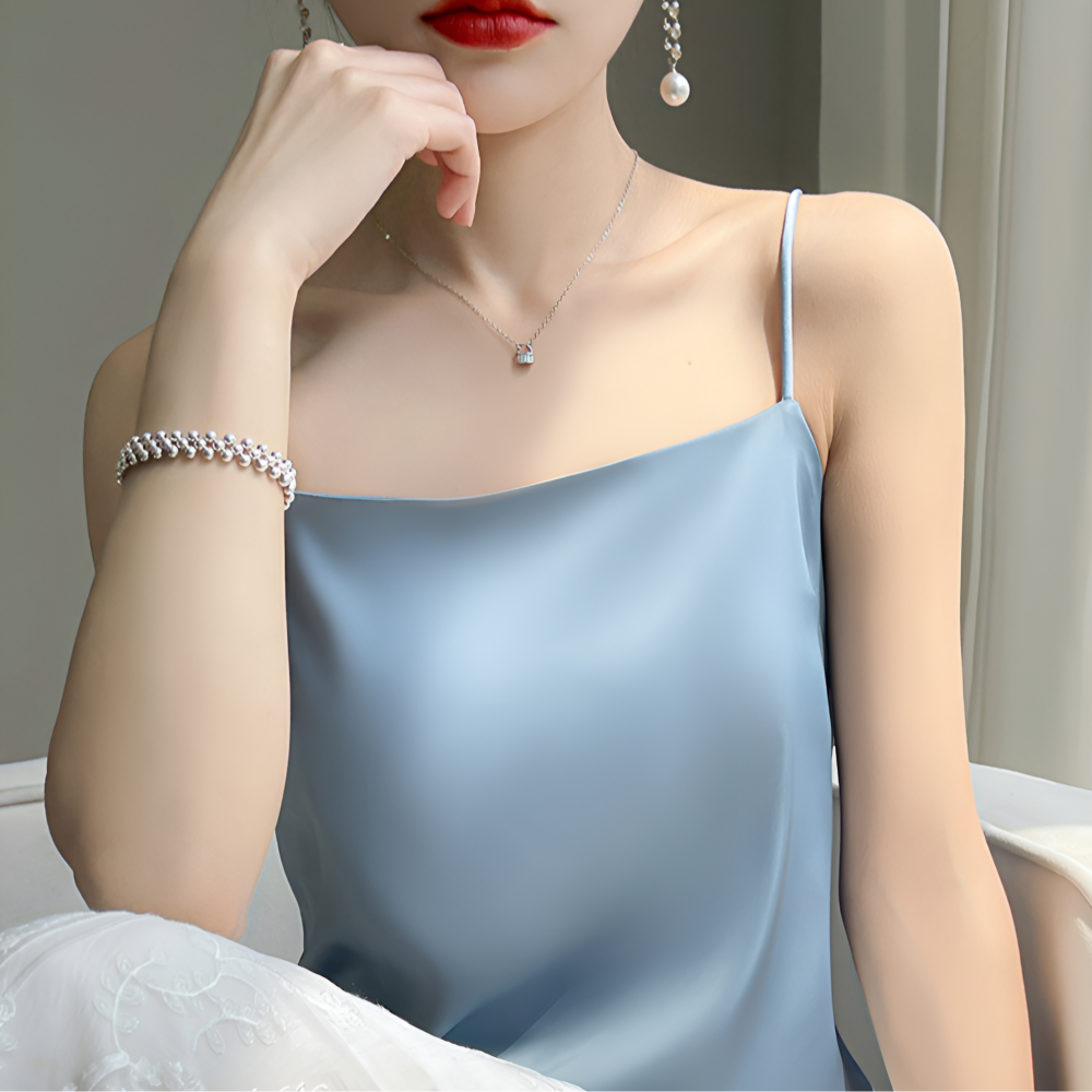 실크 일자끈나시 새틴 정장 이너 슬리브리스 스퀘어넥 티 제품 이미지