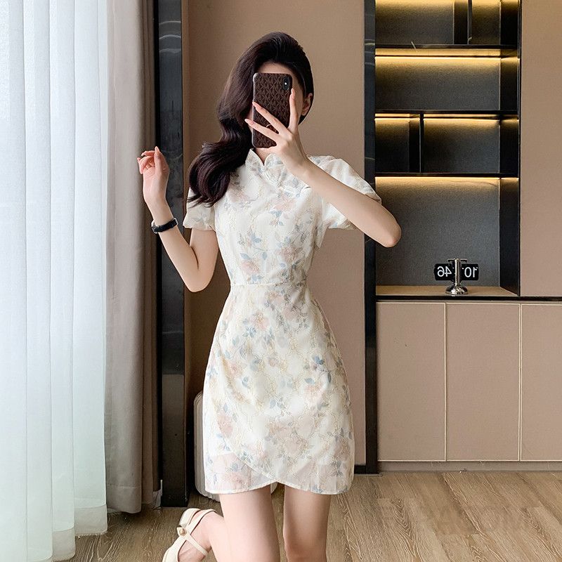 여성 우아한 페미닌 트라이아세테이트 플라워 패턴 치파오 넥 반소매 핀턱 미니 원피스 하객룩 오피스룩 - 상세 이미지 3