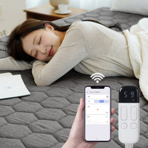 곰표한일 카본 탄소매트 전자파없는 IOT원격제어 전기요 1인용 네츄럴그레... 개봉기 | 실사용 후기 - 상품 이미지 1