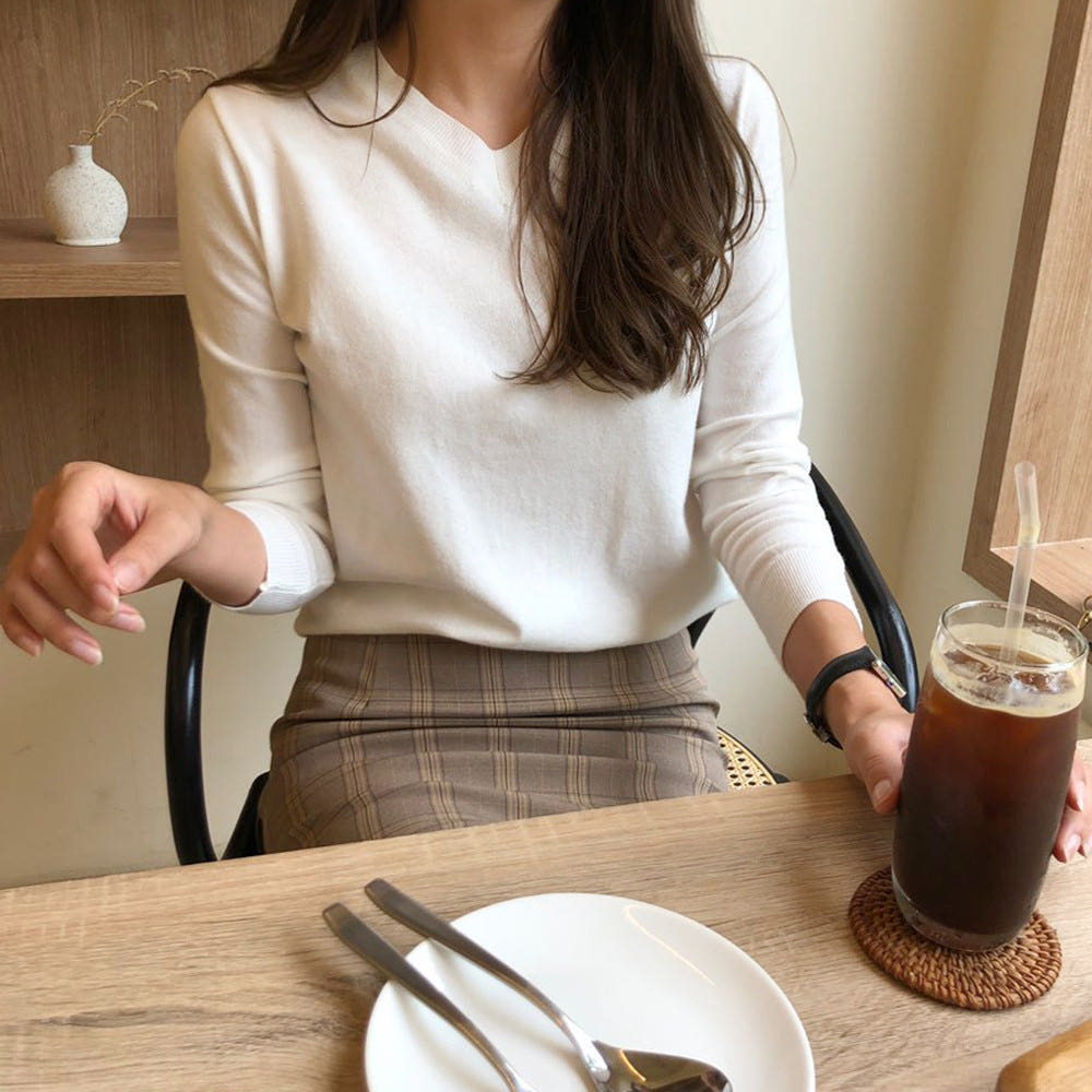 부드러운 루즈핏 캐시미어 니트 라운드 브이넥 봄 여성 니트티 아이보리 블랙 레드 와인색 제품 이미지