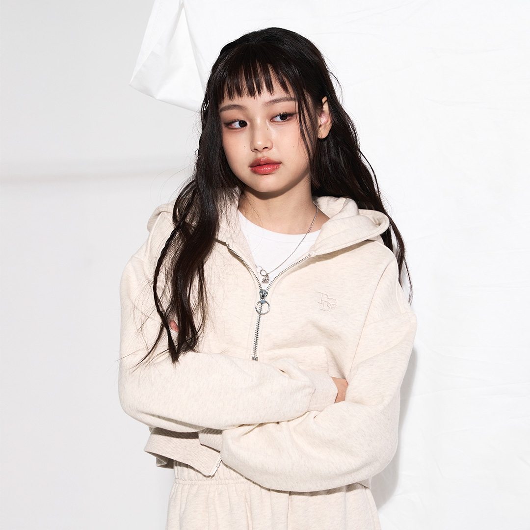 [온라인단독] 더데이걸 심플 기모 박시핏/ 크롭핏 후드 집업 TGJM24W2E - 상세 이미지 2