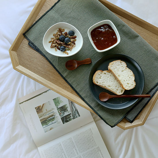 에라토 우딘 네추럴 미니 접이식 원목 베드 트레이 M 접이식 테이블