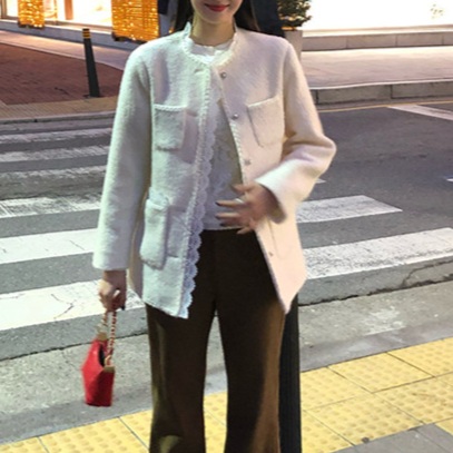 라운드넥 레이스포인트 롱트위드자켓 진주단추 로맨틱 명품느낌 가을겨울 화이트 - 상품 이미지