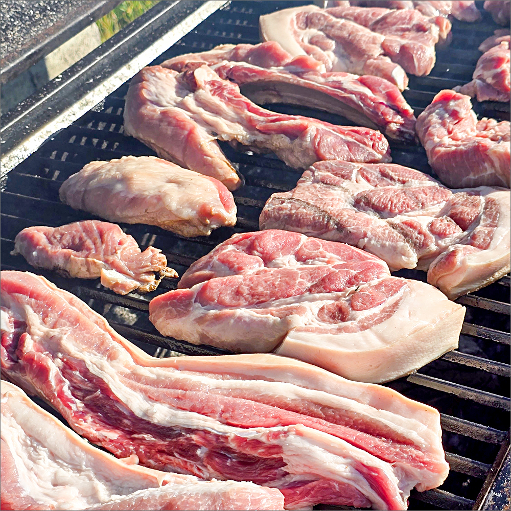 제주애월 숙성흑돼지 미박 삼겹살 500g 1kg 구이용 목심 앞다리 우대갈비 뼈삼겹 - 상품 이미지